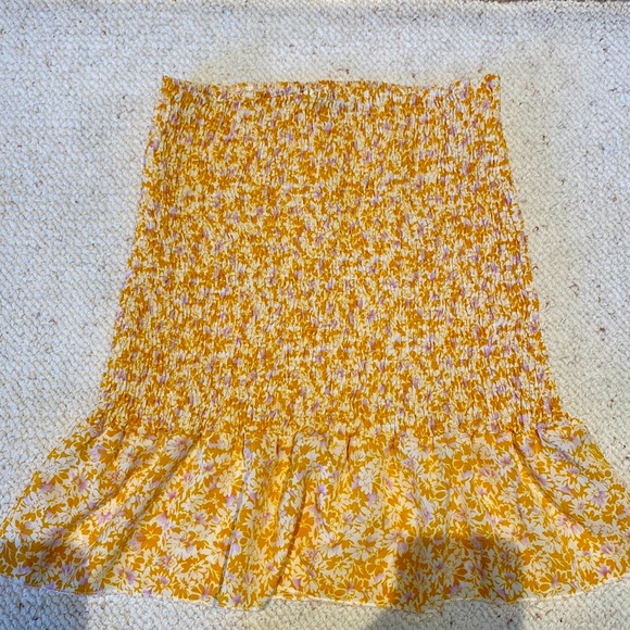 Skirt - Picture 1 of 2